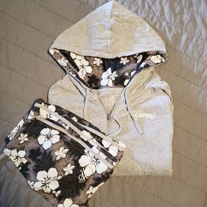 Hawaiian Hoodie with shorts